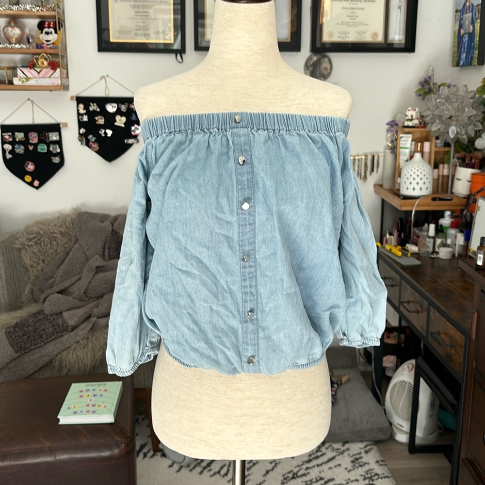 Sweet rain off the shoulder crop top